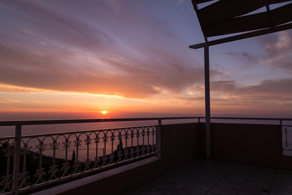 Amalia Apartments Exanthia Dış mekan fotoğraf
